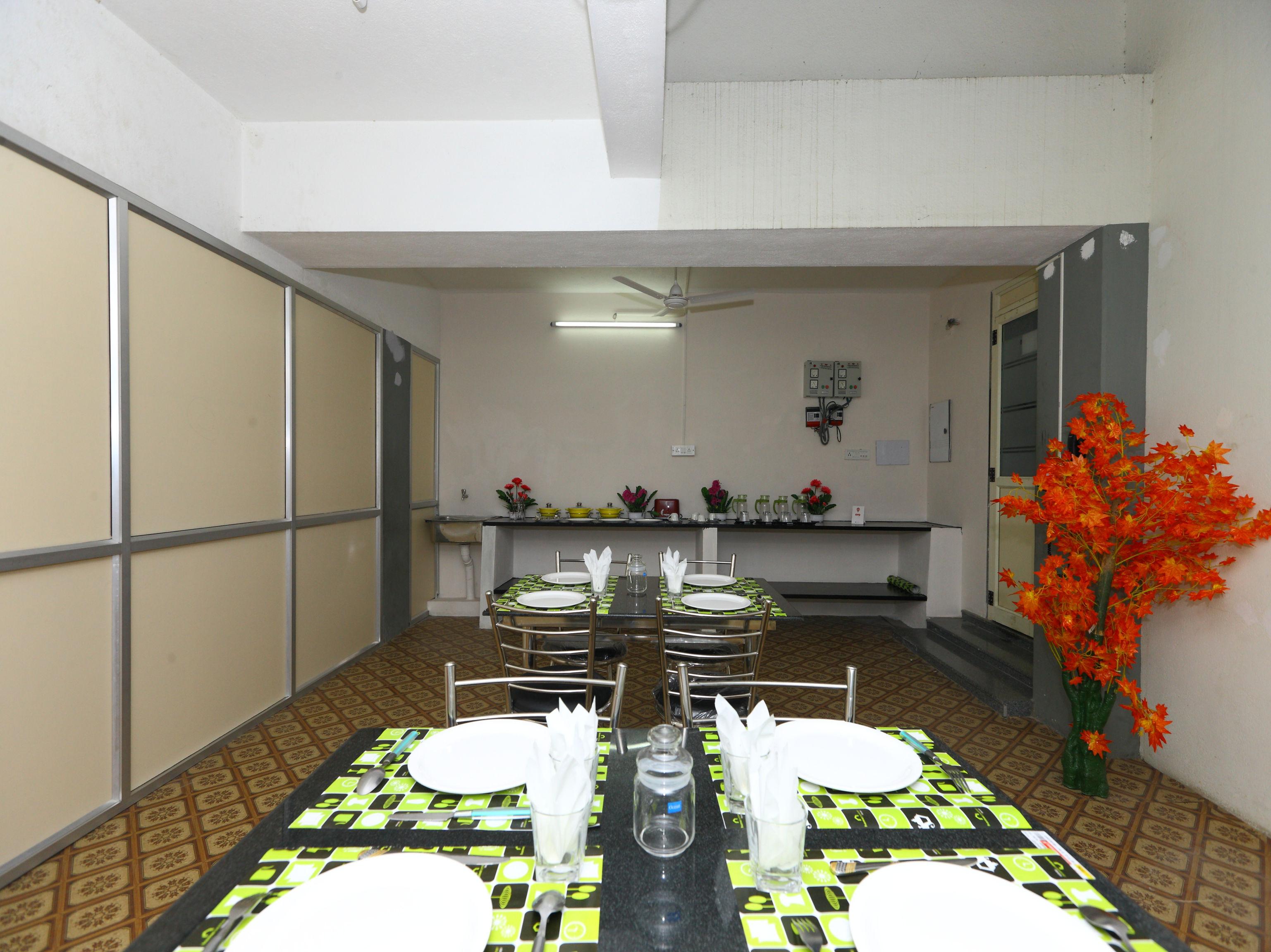 Oyo 9260 Olive Castles Inn Chennai Exterior photo